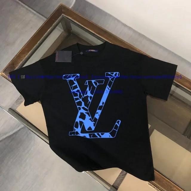 Louis Vuitton T-Shirts Short-Sleeve Crew-Neck Graphic product detail image 35