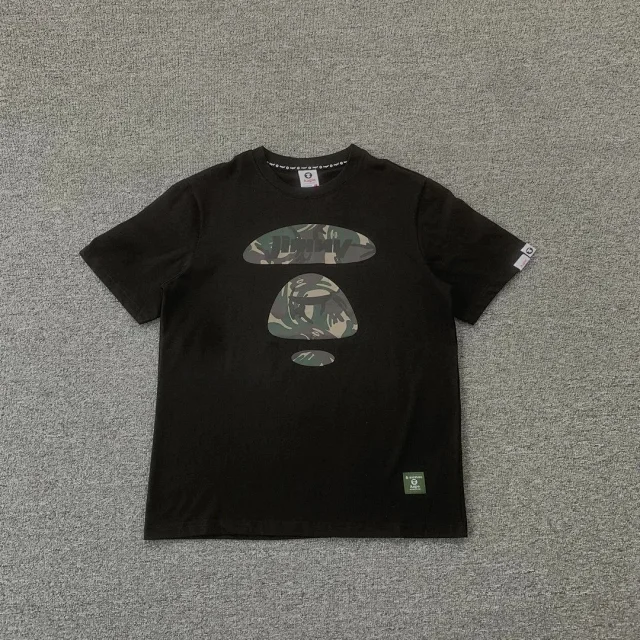 A BATHING APE T-Shirts Short-Sleeve Head Graphic product detail image 6