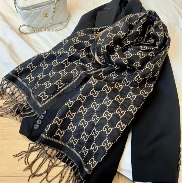 Gucci Scarves Fringed GG monogram scarf product detail image 9