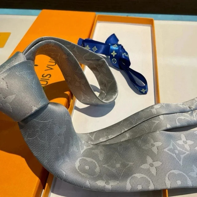 Louis Vuitton Ties Monogram Pattern Tie product detail image 6