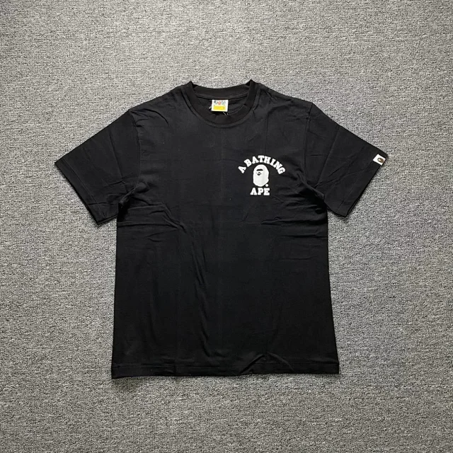 BAPE T-Shirts Short-Sleeve Graphic Logo T-Shirt product detail image 3