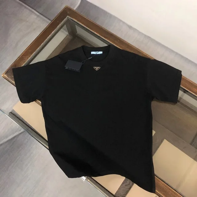 Prada T-Shirts Short-Sleeve Triangle Logo T-Shirt product detail image 3