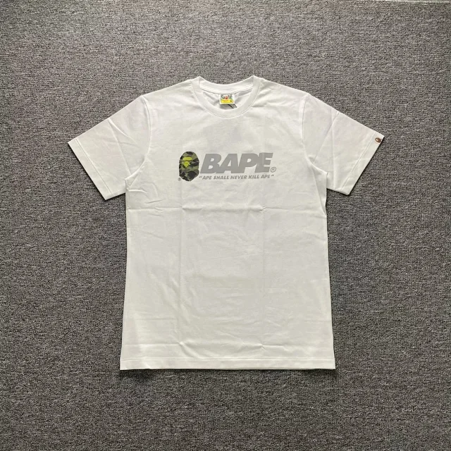 BAPE T-Shirts Short-Sleeve Graphic Logo T-Shirt product detail image 5