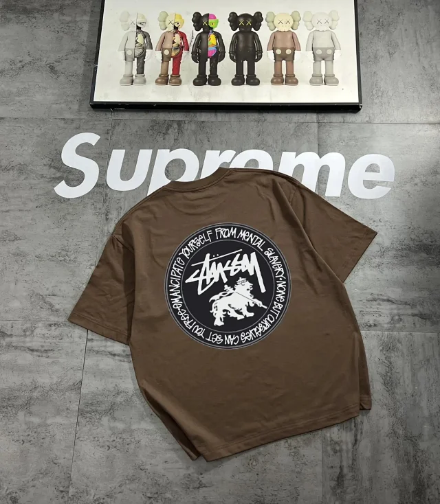 Stüssy T-Shirts Graphic logo print product detail image 9