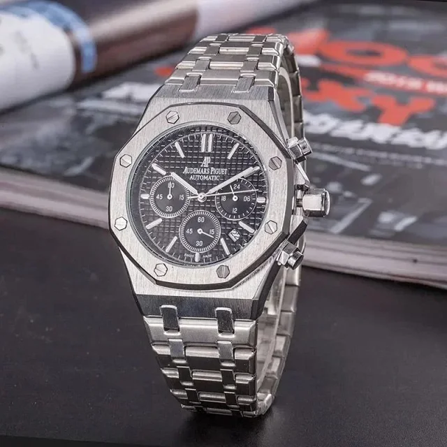 Bvlgari Watches Jeweled oval watch with crocodile-pattern bracelet product detail image 3