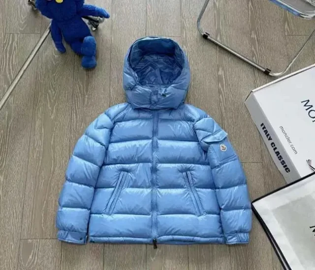 Moncler Down Jackets Quilted Jacket product detail image 9