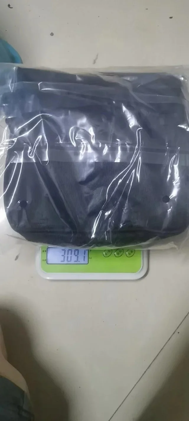 Trapstar Crossbody Bags Reflective Logo Bag product detail image 4