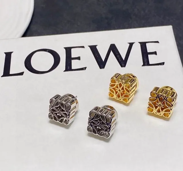LOEWE Jewelry Logo stud earrings product detail image 10
