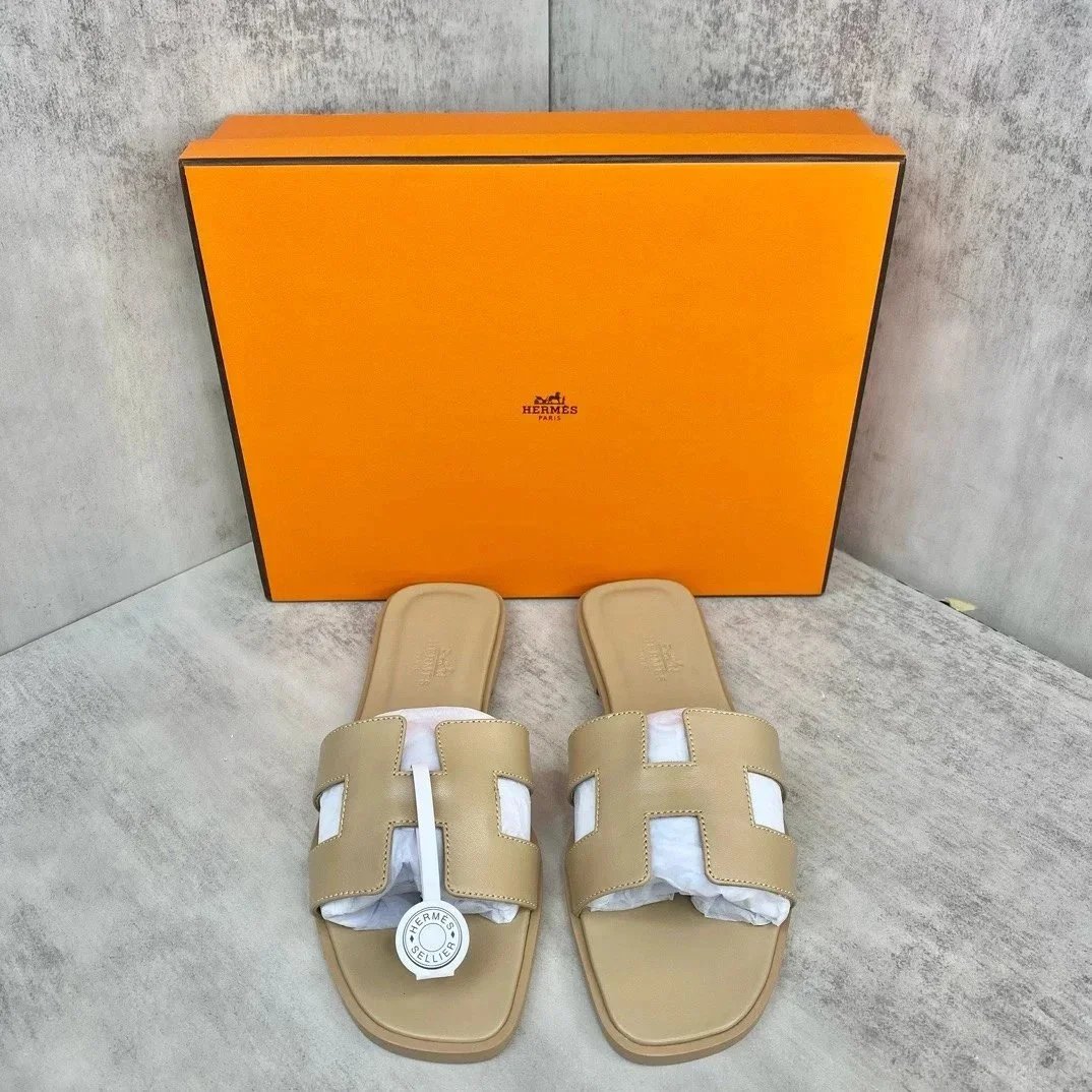 Hermès Oran Sandals White Leather Slippers - 8