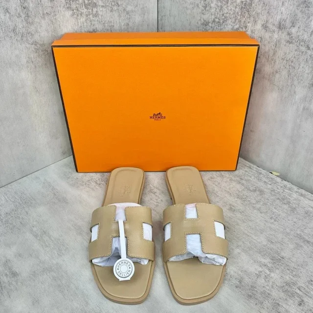 Hermès Slippers Oran H-cut slide sandals product detail image 7