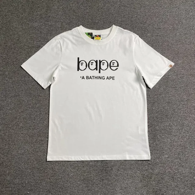A BATHING APE T-Shirts Short-sleeve graphic T-shirt product detail image 2