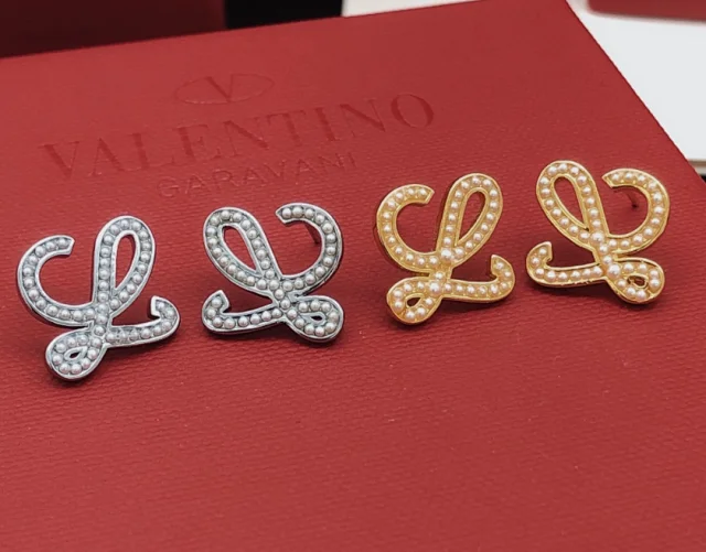LOEWE Jewelry Logo stud earrings product detail image 3