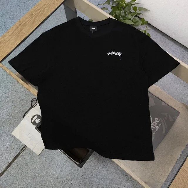 Stüssy T-Shirts Short-Sleeve Crew Neck Logo Graphic product detail image 2