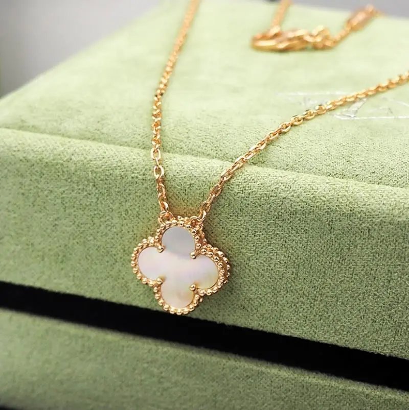 Unbranded Jewelry Four-Leaf Clover Pendant Necklace image 7