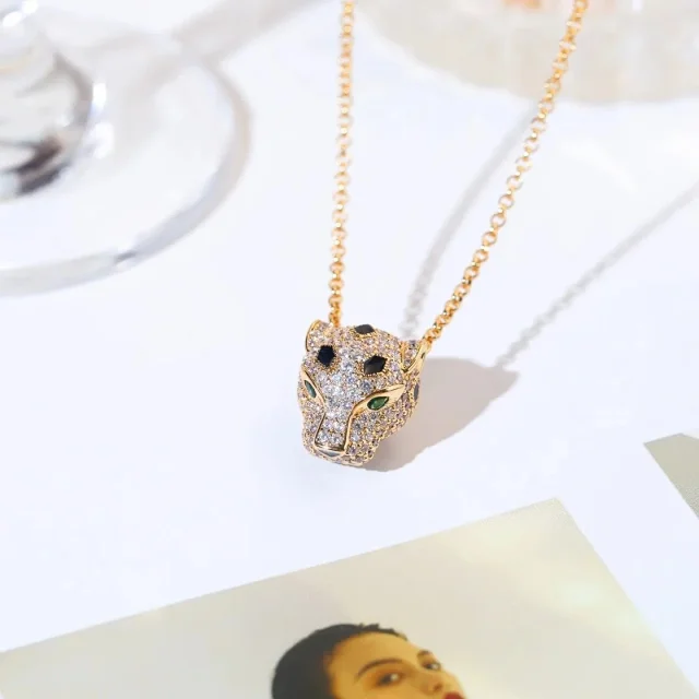 Cartier Jewelry Panther pendant necklace product detail image 7