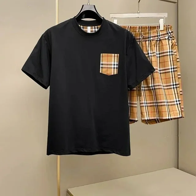 Fendi Assorted coordinated top-and-bottom sets product detail image 5