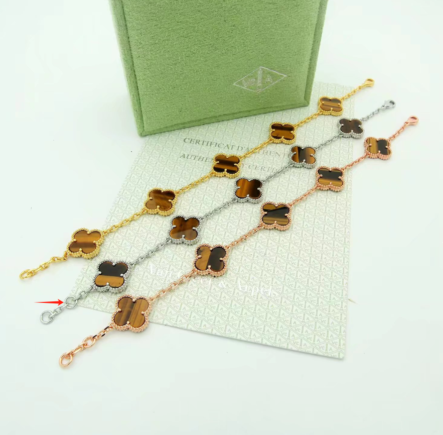 Unbranded Jewelry Clover Chain Bracelet — 8361-8