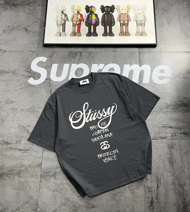 Stüssy T-Shirts Graphic Print Crew Neck T-Shirt product detail image 4