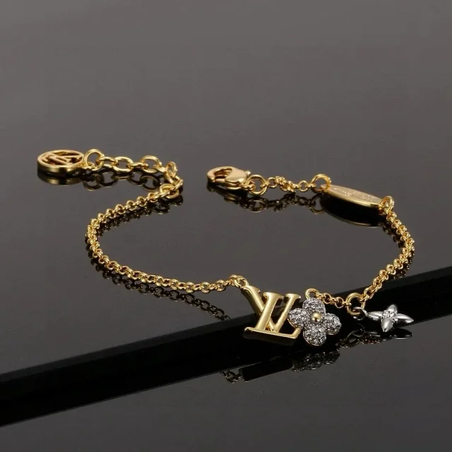 Louis Vuitton Jewelry Monogram charm bracelet product detail image 3
