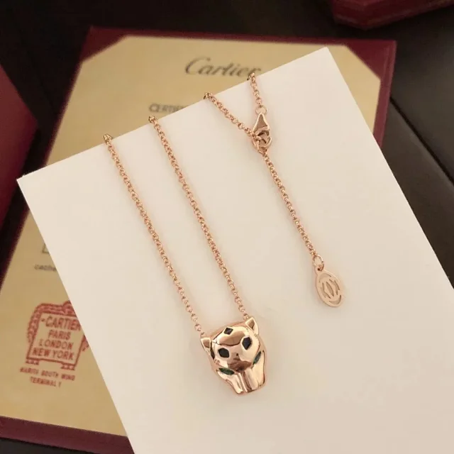 Cartier Jewelry Panther pendant necklace product detail image 9