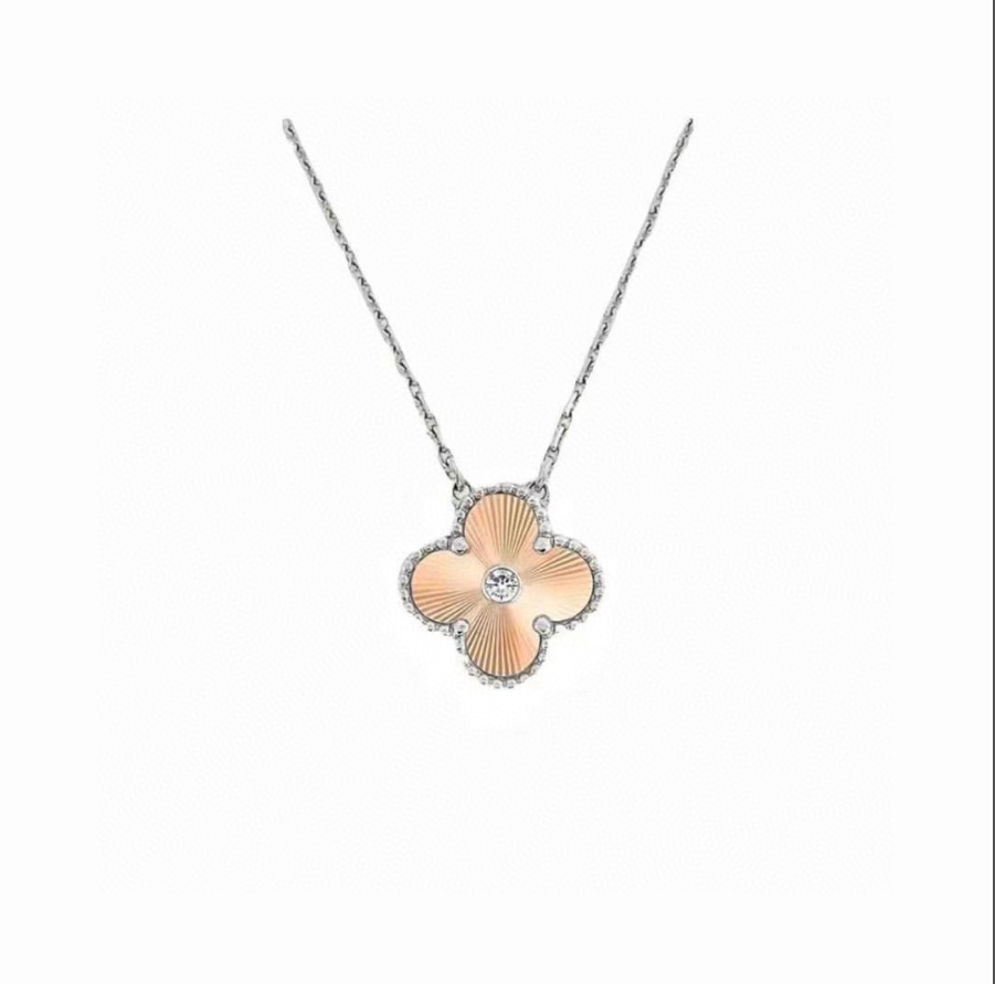 Unbranded Jewelry Four-Leaf Clover Pendant Necklace image 10