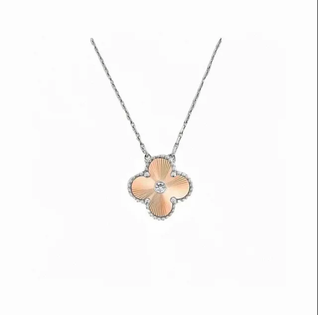 Unbranded Jewelry Four-Leaf Clover Pendant Necklace product detail image 9