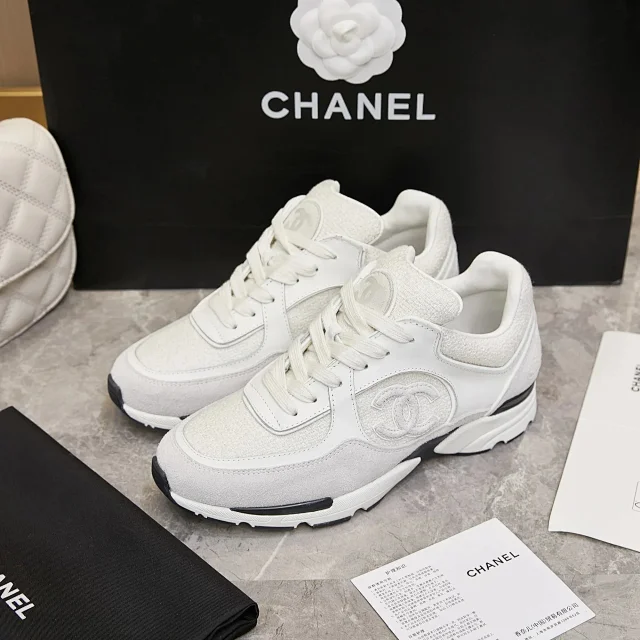 Chanel Sneakers Chunky lace-up with interlocking CC logo product detail image 3