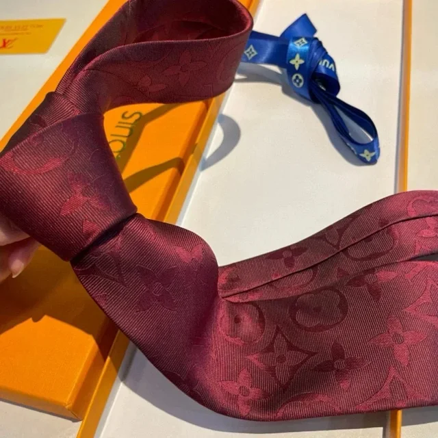 Gucci Ties Logo-pattern necktie product detail image 2