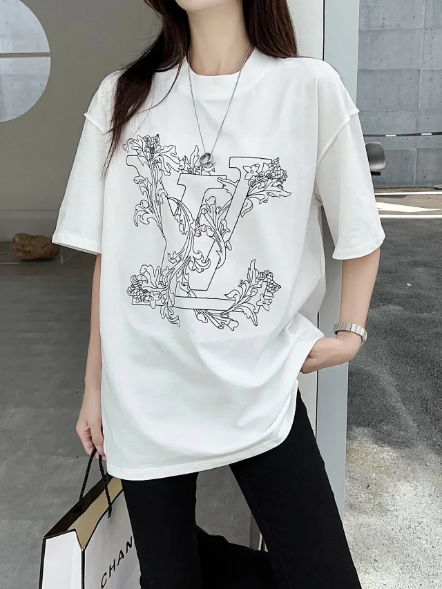 Louis Vuitton T-Shirts LV graphic-print short-sleeve crewneck product detail image 7