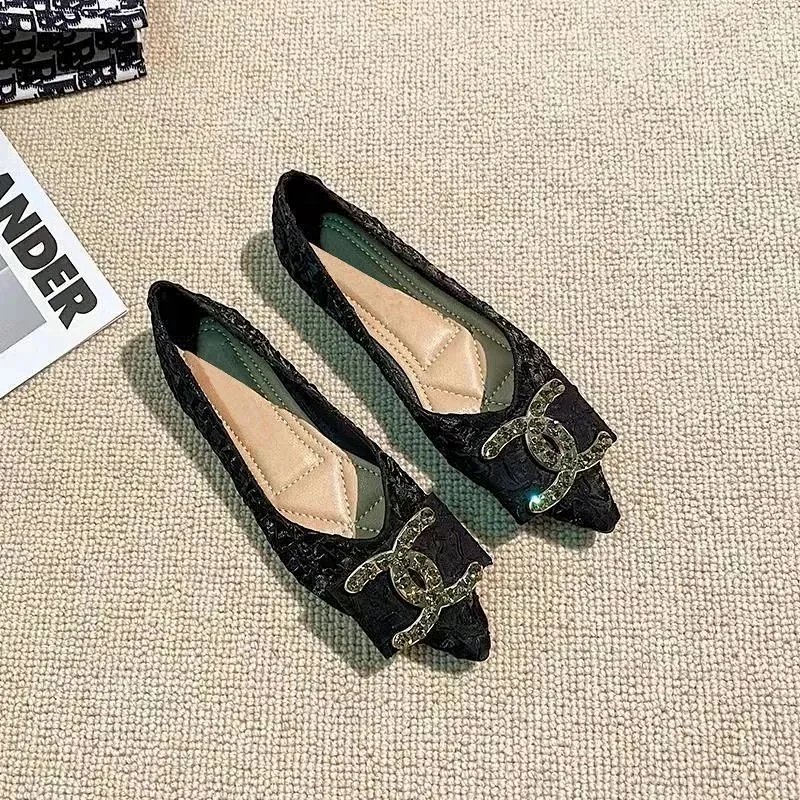 Design Chanel-Inspired Lace Flat Loafers with CC Buckle Beige Shoes Loafers product detail 2 in Litbuy spreadsheet finds