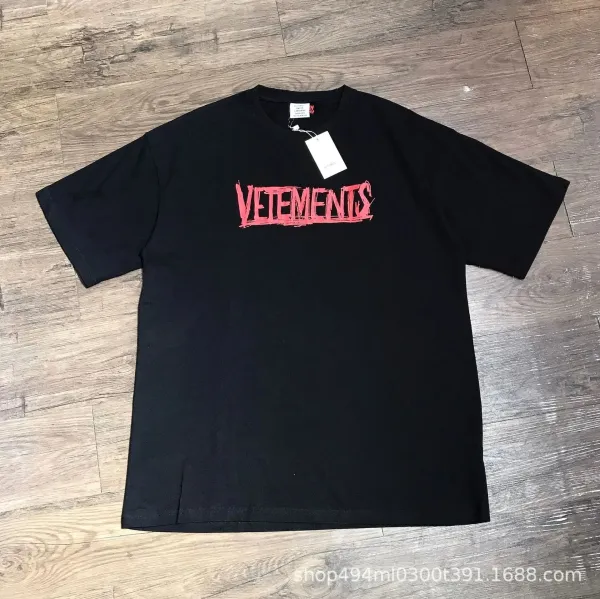 Vetements Distressed Logo Black T-Shirt - 1