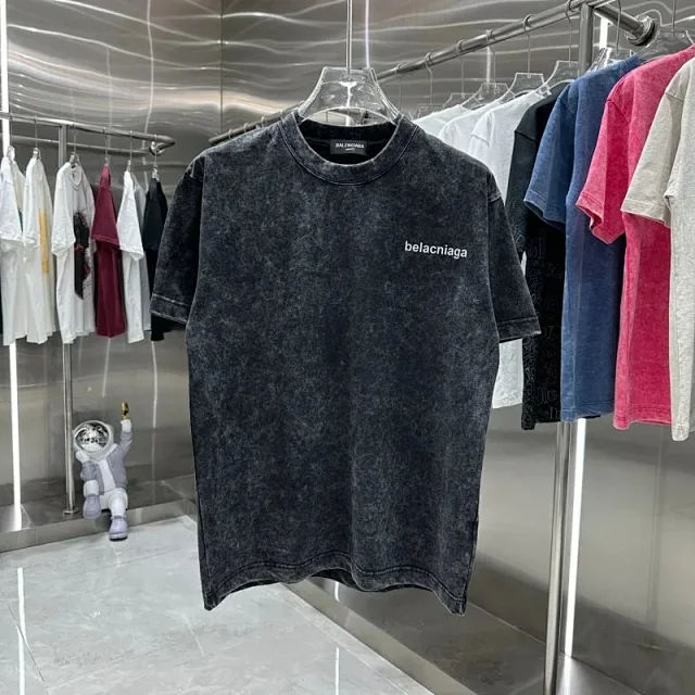 Balenciaga T-Shirts Short-Sleeve Crew-Neck Graphic product detail image 5