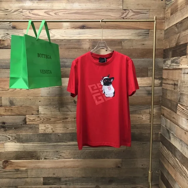 Givenchy T-Shirts Short-Sleeve Logo Graphic product detail image 4
