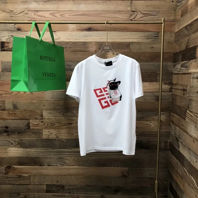 Givenchy T-Shirts Short-Sleeve Logo Graphic product detail image 8