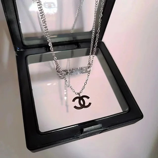 Chanel Jewelry Double-layer logo pendant necklace product detail image 2