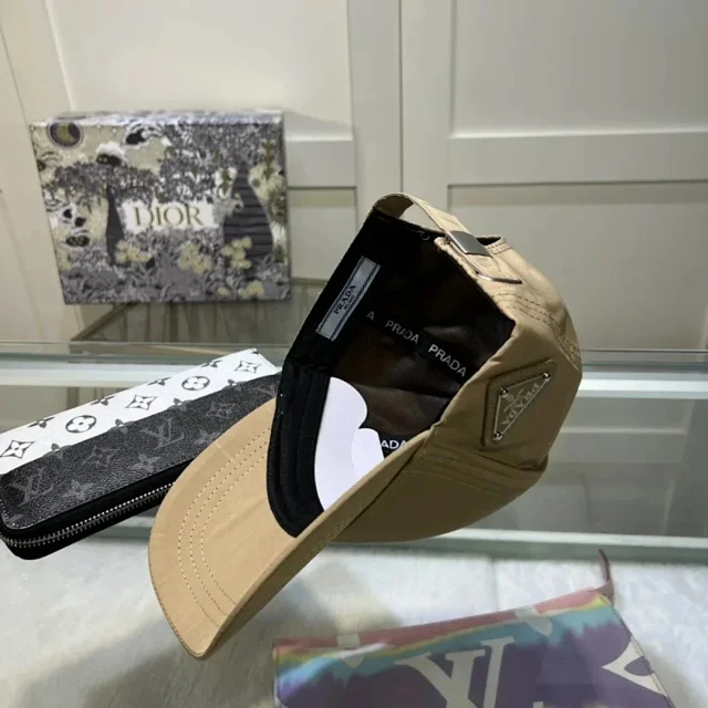 Prada Hats Triangle Plaque Baseball Cap product detail image 9