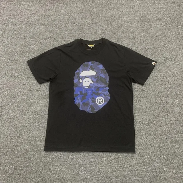 A BATHING APE T-Shirts Short-Sleeve Head Graphic product detail image 2
