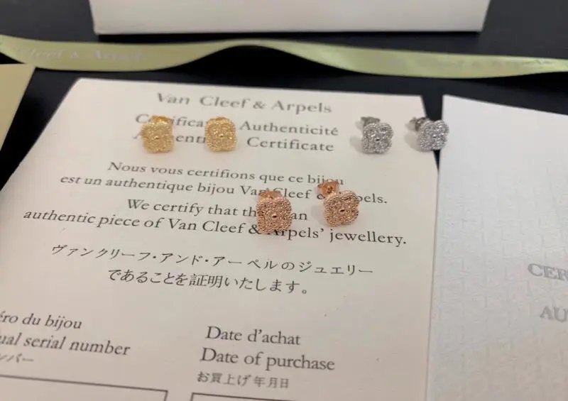 Van Cleef & Arpels Alhambra Four-Leaf Clover Earrings in Black Onyx, White Mother-of-Pearl, and Burgundy Jasper - 2