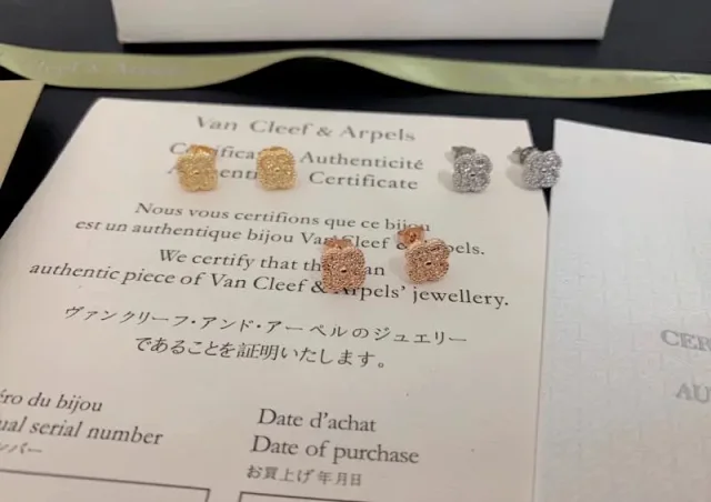 Van Cleef & Arpels Jewelry Four-Leaf Clover Stud Earrings product detail image 1