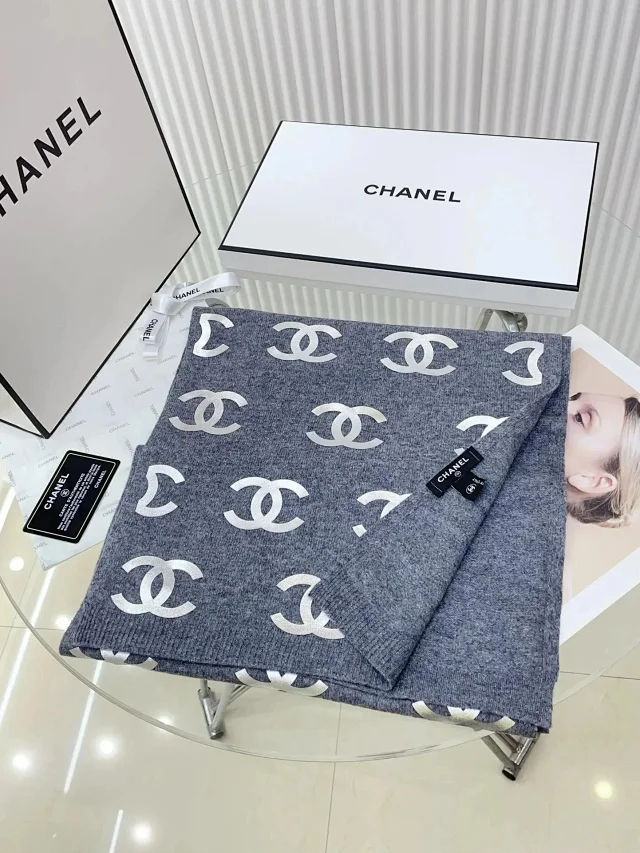 Chanel Scarves Knitted scarf with interlocking CC motif and contrast trim product detail image 5