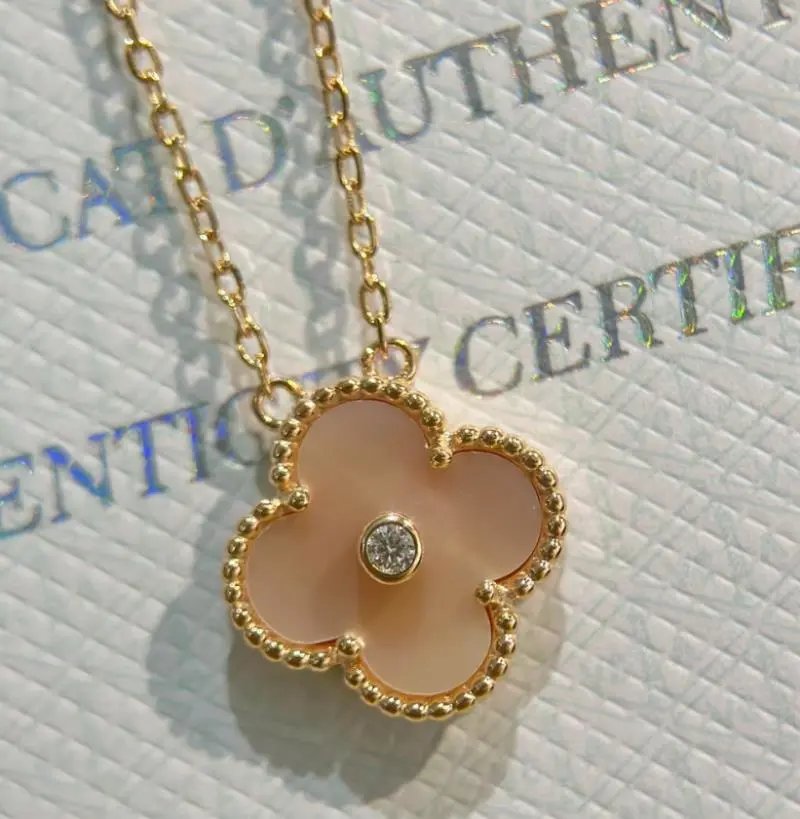 Unbranded Jewelry Four-Leaf Clover Pendant Necklace image 6