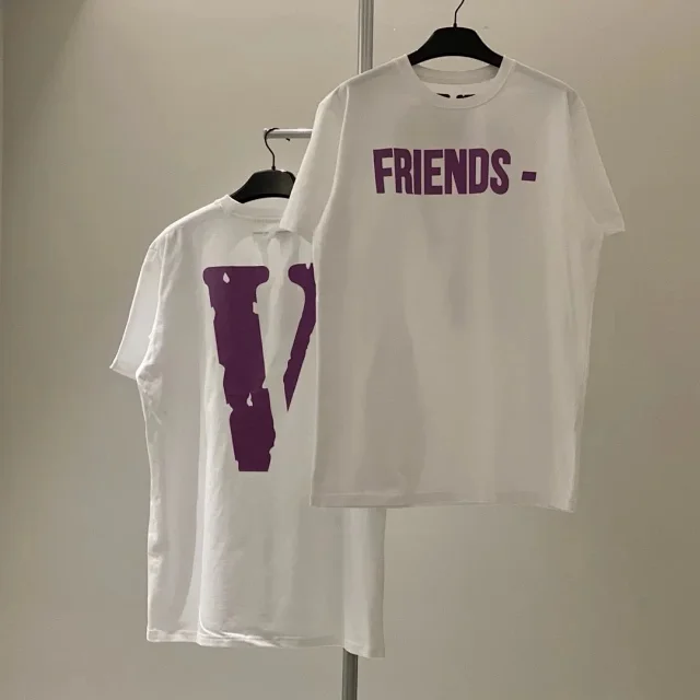 VLONE T-Shirts Short-Sleeve Logo Graphic product detail image 6