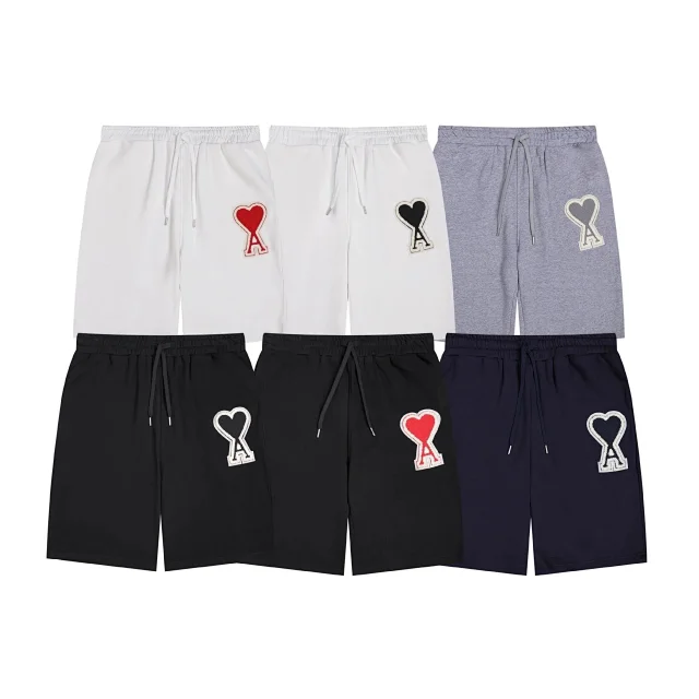 AMI Paris Shorts Drawstring with de Cœur heart patch product detail image 9