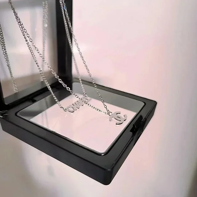 Chanel Jewelry Double-layer logo pendant necklace product detail image 3