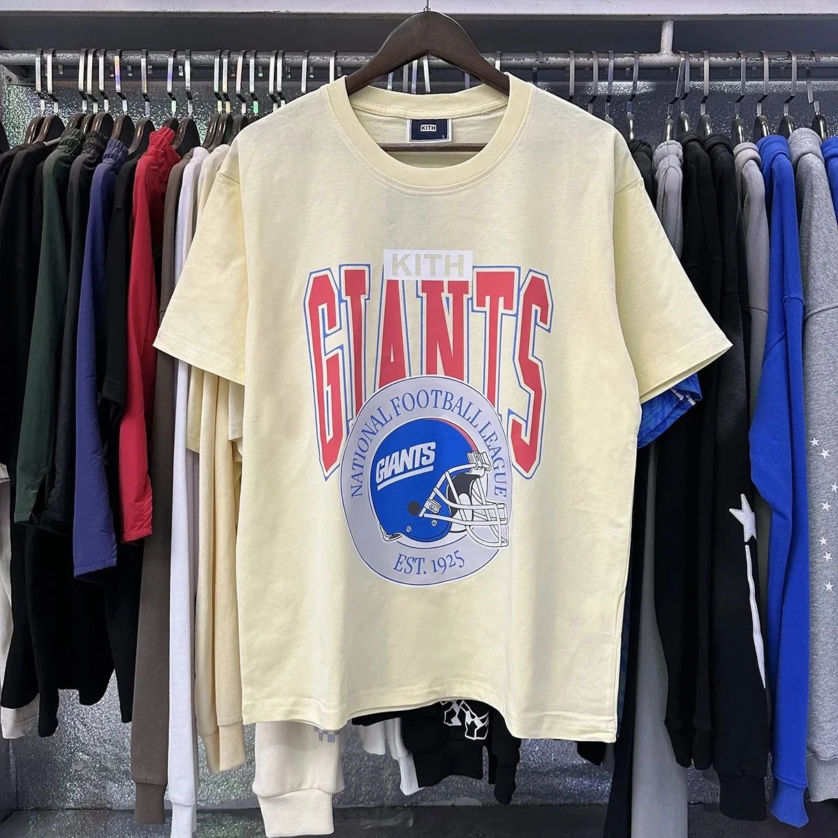 Kith T-Shirts Short-Sleeve Graphic Print Crewneck — Apricot 8052
