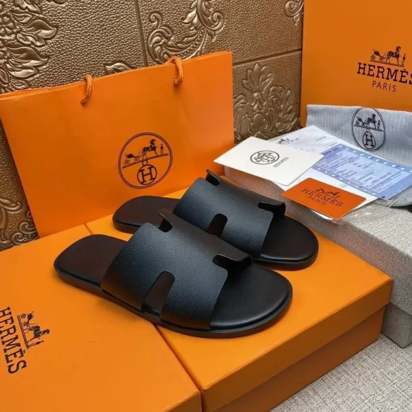 Hermès Oran Slide Black Leather Sandals - 1