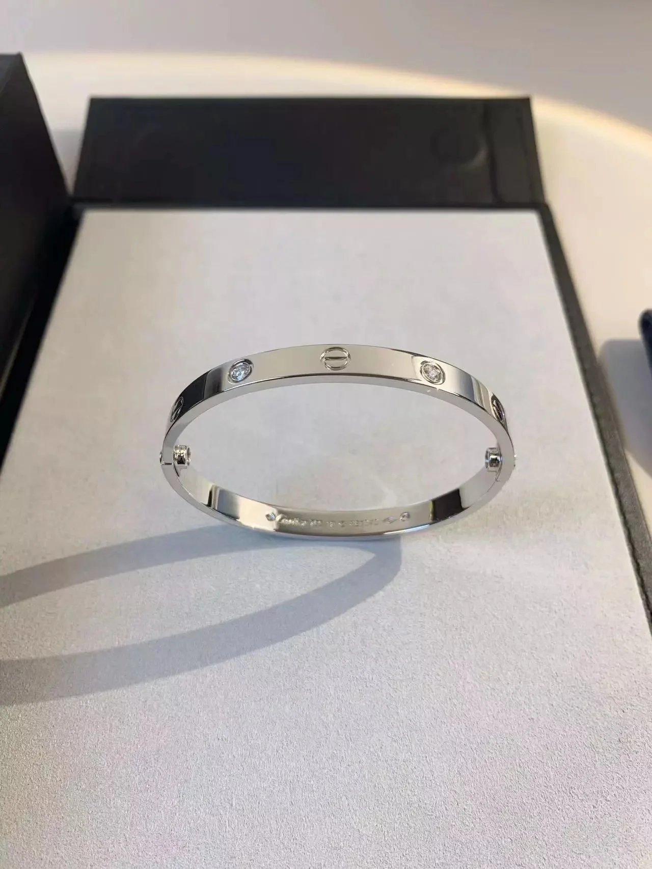 Cartier Jewelry LOVE bracelet with diamond-set screw motifs image 14