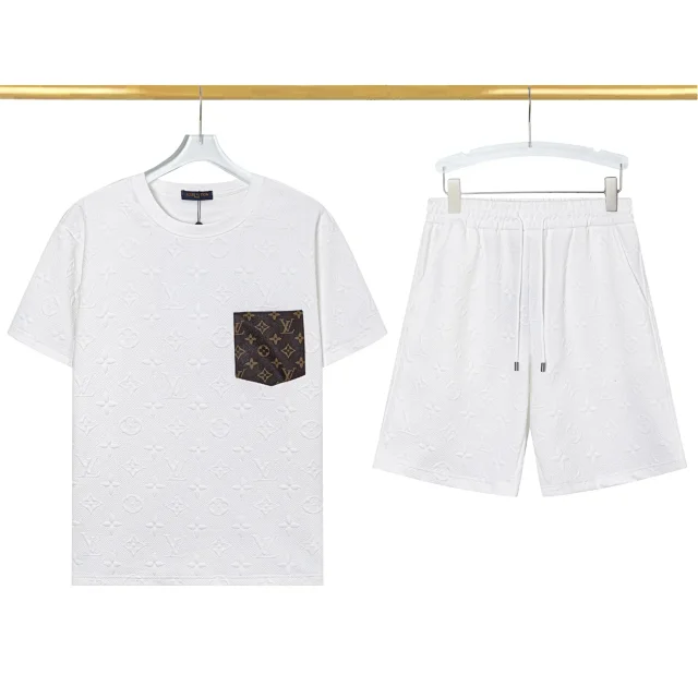 Louis Vuitton Short-sleeve T-shirt and drawstring shorts set product detail image 4