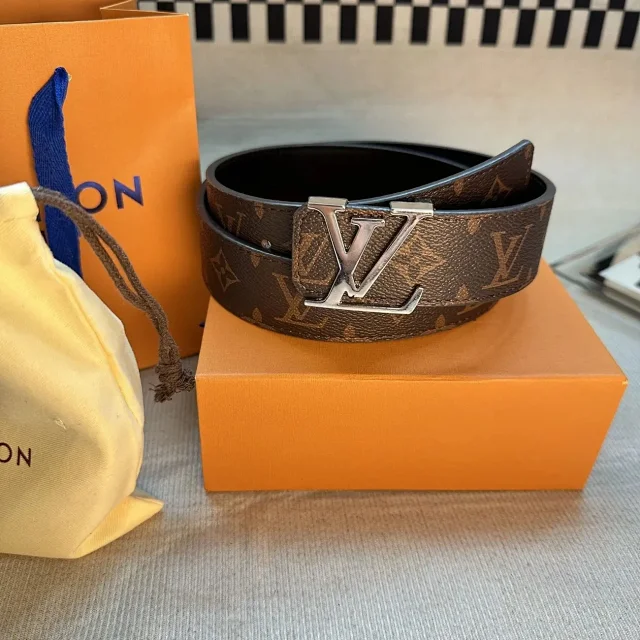 Louis Vuitton Belts LV Buckle Monogram Belt product detail image 6