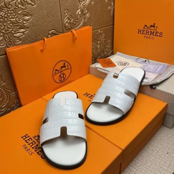 Hermès Oran Sandals White Crocodile-Embossed Leather Slippers - 1